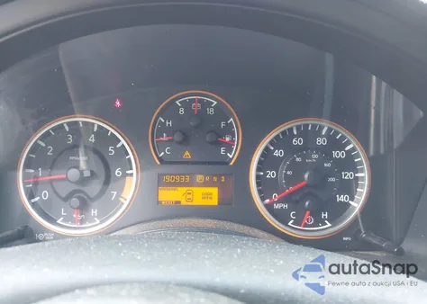 2011 Nissan Armada Sv z USA, uszkodzony, nr VIN 5N1BA0ND6BN614893